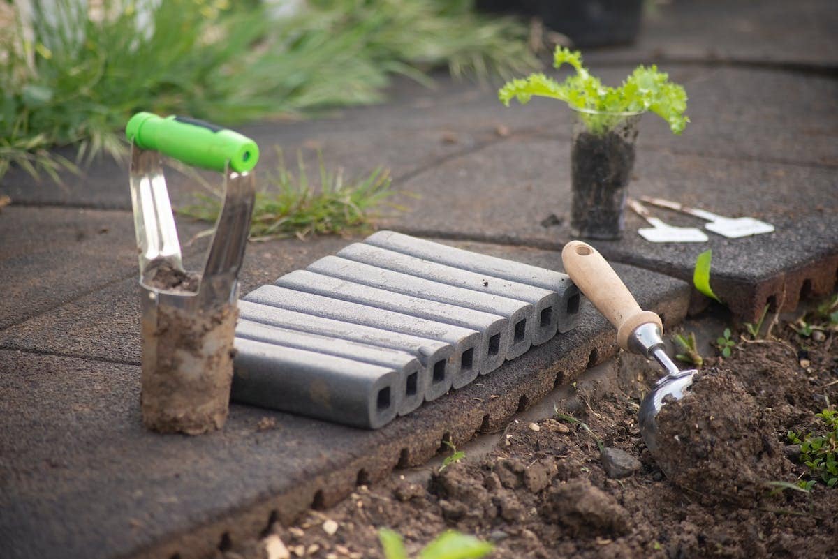 Les Essentiels Pour L Entretien De Votre Jardin Les Outils